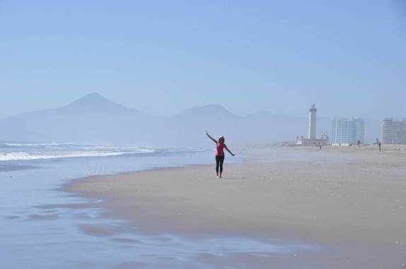 Caminhando na praia de La Serena, no Chile